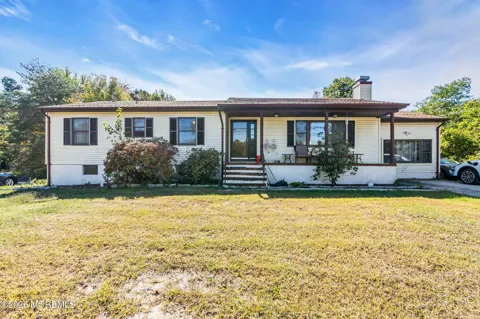 303 W Commodore Boulevard
