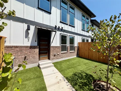200 W 56th Street #8102