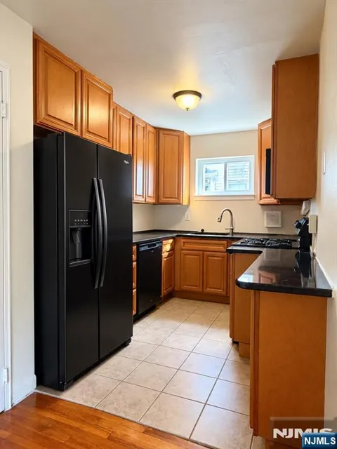 222 2nd Street 2