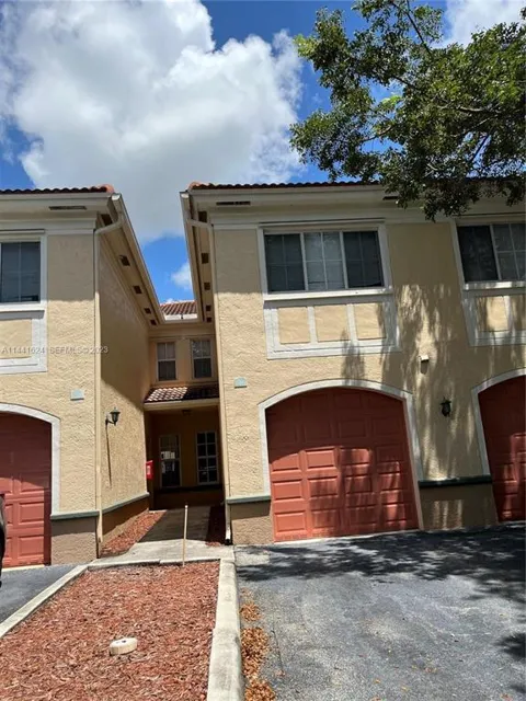 2492 CENTERGATE DRIVE #107