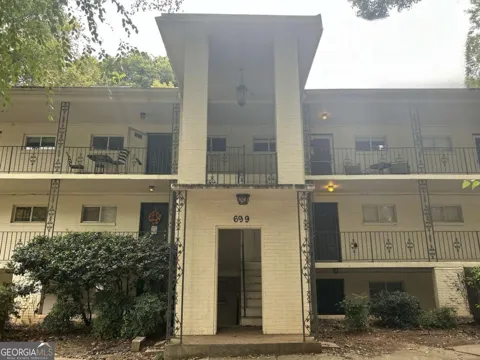 699 Argonne AVE NE