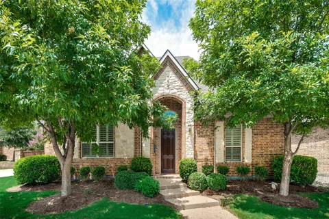 2501 Lady Viviane Lane
