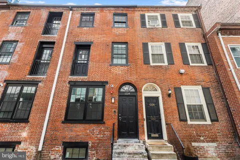 1224 CHANCELLOR STREET #1R