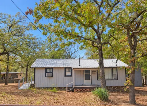 1397 Buds Point