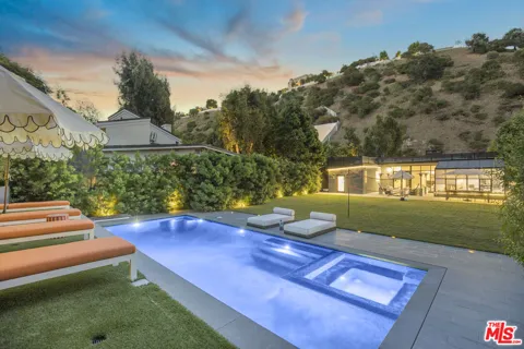 1833 Franklin Canyon Drive