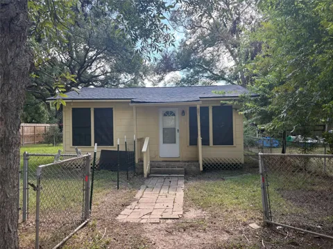 913 Meyers Street