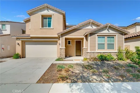 3447 E Sumac