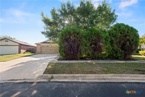 3312 Viewcrest Drive
