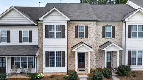8 Nandina Drive