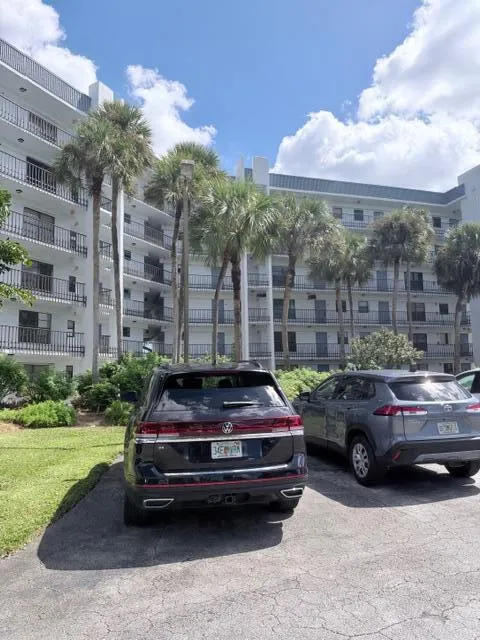 4640 Lucerne Lakes Boulevard W #307