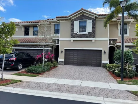 12190 VILLAGE PLACE