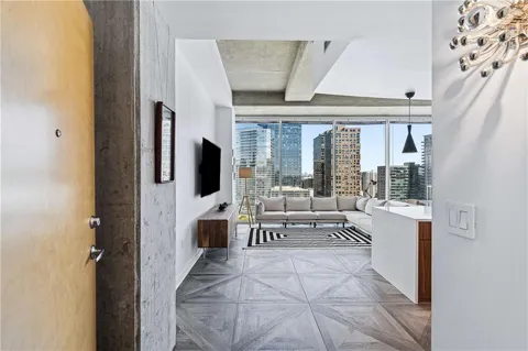 943 Peachtree Street NE #1618
