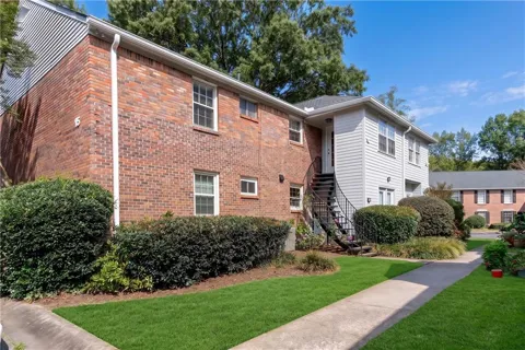 6700 Roswell Road #15D