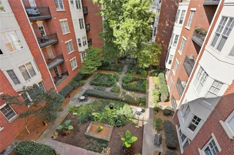 850 Piedmont Avenue NE #2302