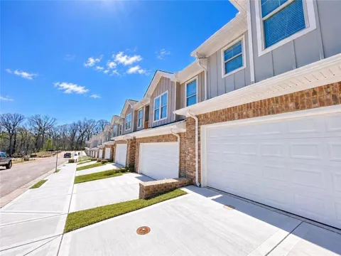 2586 Mills Commons Drive