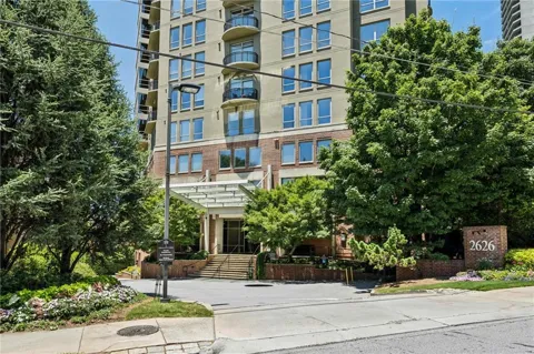 2626 Peachtree Road NW #1807