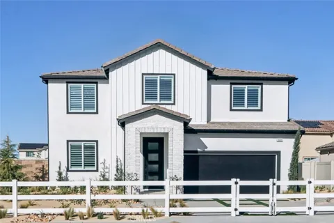 3659 E Avenue Q14