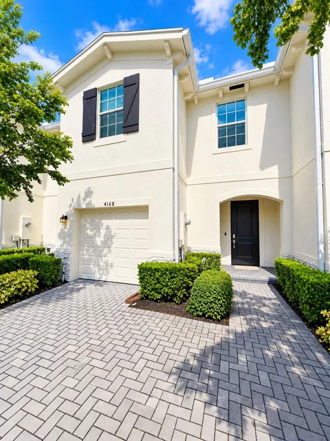 4168 Lagoon Shore Drive
