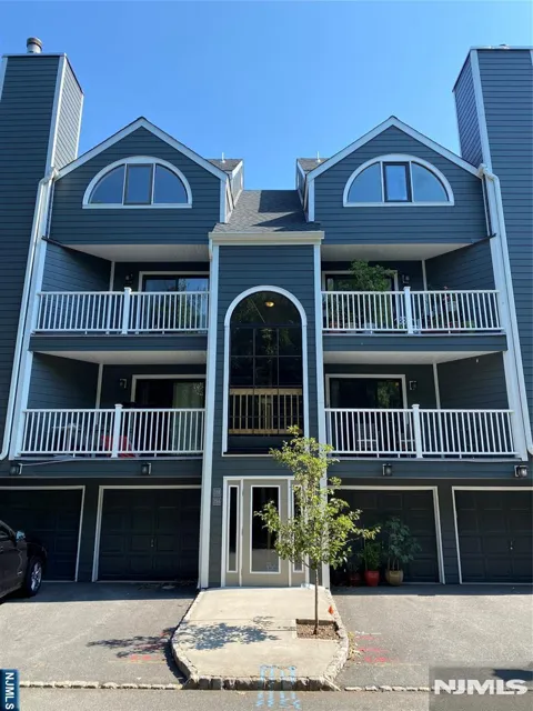 35 Triumph Court B