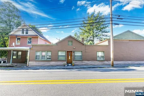 85 Franklin Avenue B