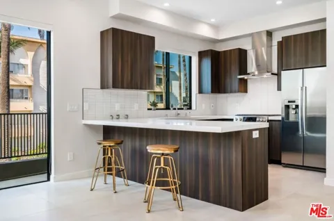 530 Hayworth Avenue #1/2