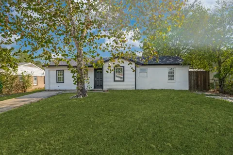 4420 Cochise Drive