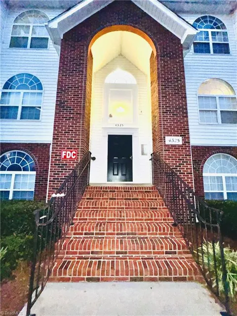 4325 Cedarcroft Court #1B