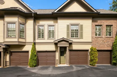 633 Grant Park Ct