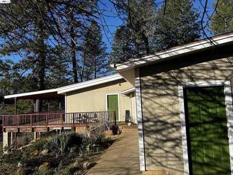 5694 Wendy Way