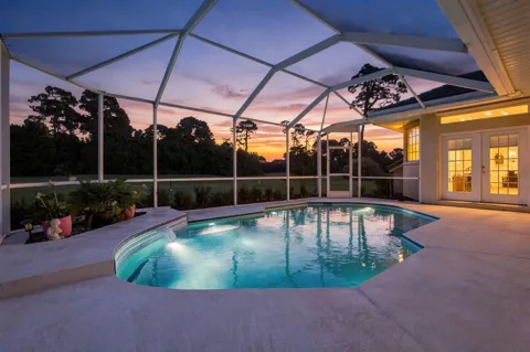 1515 SW Mockingbird Circle