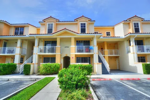 4784 Central Boulevard #15