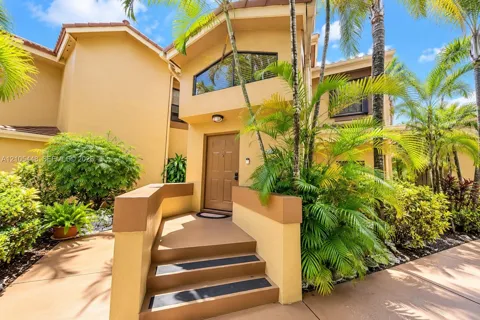 15515 Miami Lakeway N #204-11