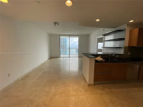 1060 Brickell Ave #3905