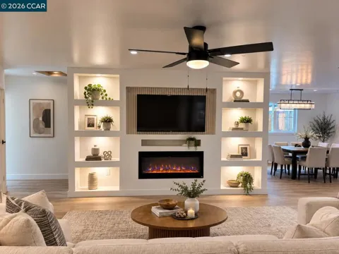 3225 Ida Dr