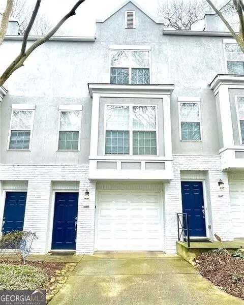 1135 Village CT SE