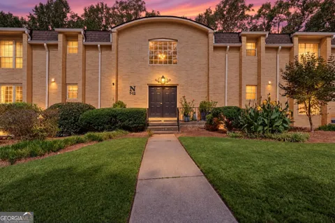 5400 Roswell RD NE