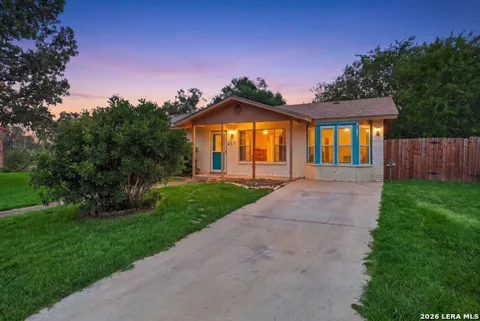 301 ANN DR