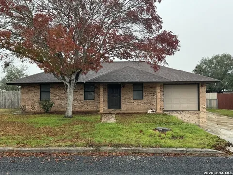 136 PLAINVIEW DR