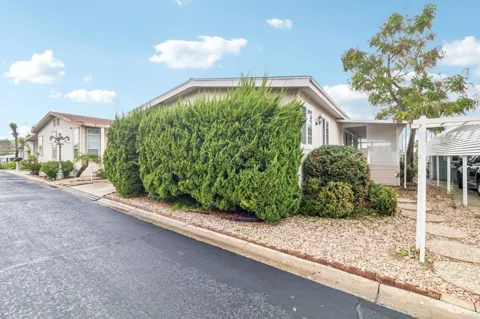 1219 E Barham Drive #SPC 166