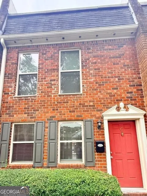 175 N River DR