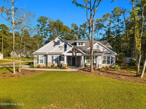 788 Boundaryline Drive NW