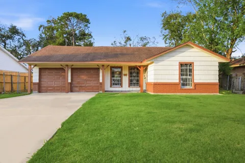 535 Edgebrook Drive