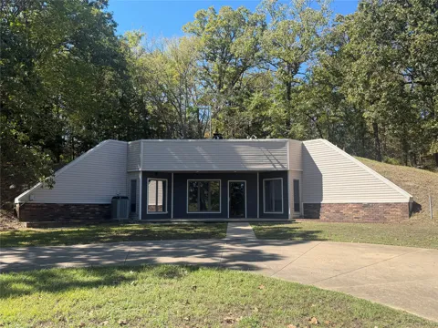 6042 NE 118th Road