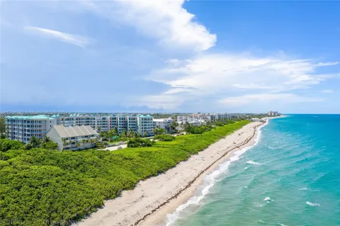 3000 S HIGHWAY A1A #302