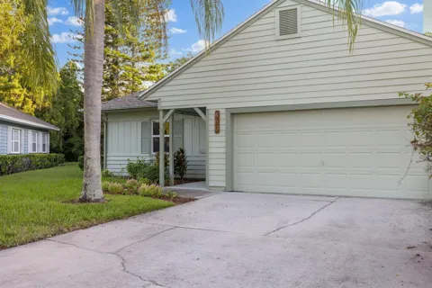 460 TAMARIND PLACE