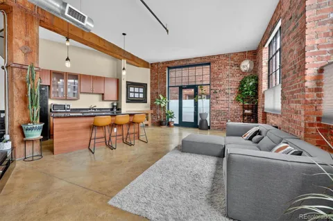 2500 Walnut Street #102