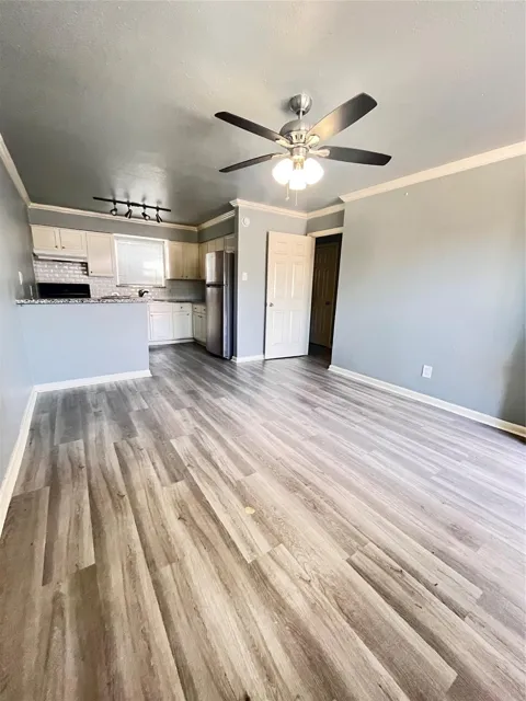 911 Byrne Street #4