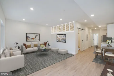 834 BROAD STREET #4