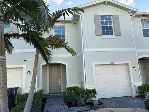 4181 Lagoon Shore Drive
