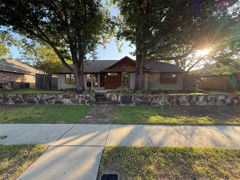 1617 Oak Creek Drive